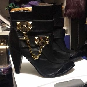 Black Dereon Heeled boots